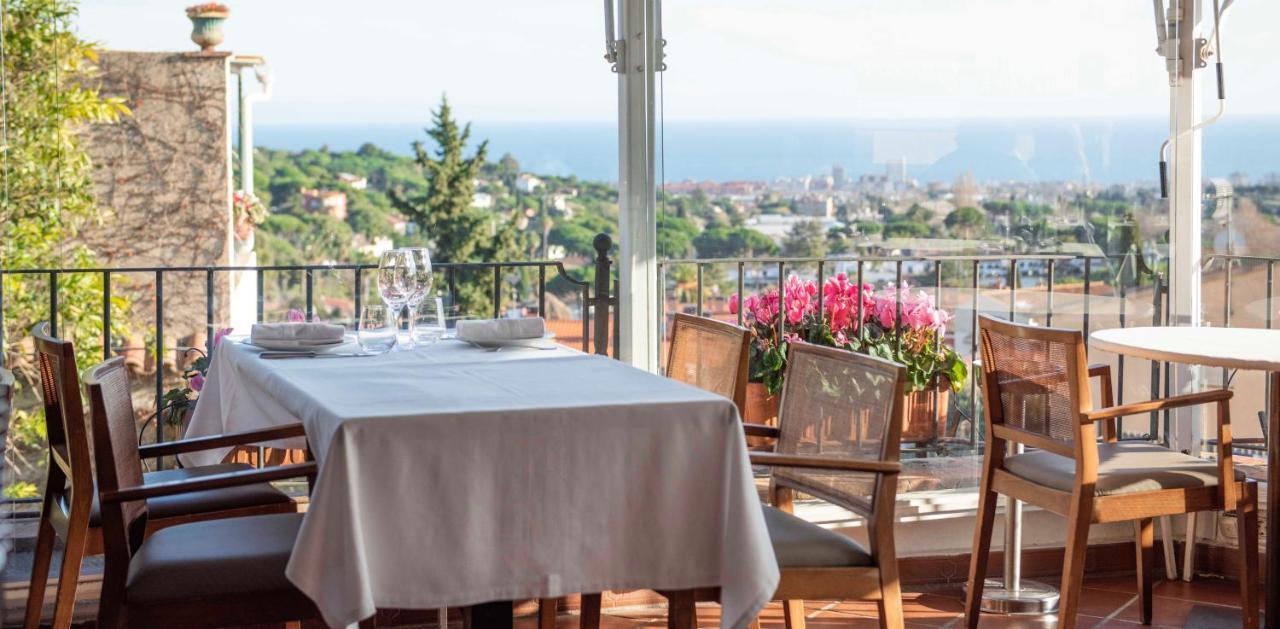 Hostal De La Placa - Hotel Boutique Cabrils Luaran gambar