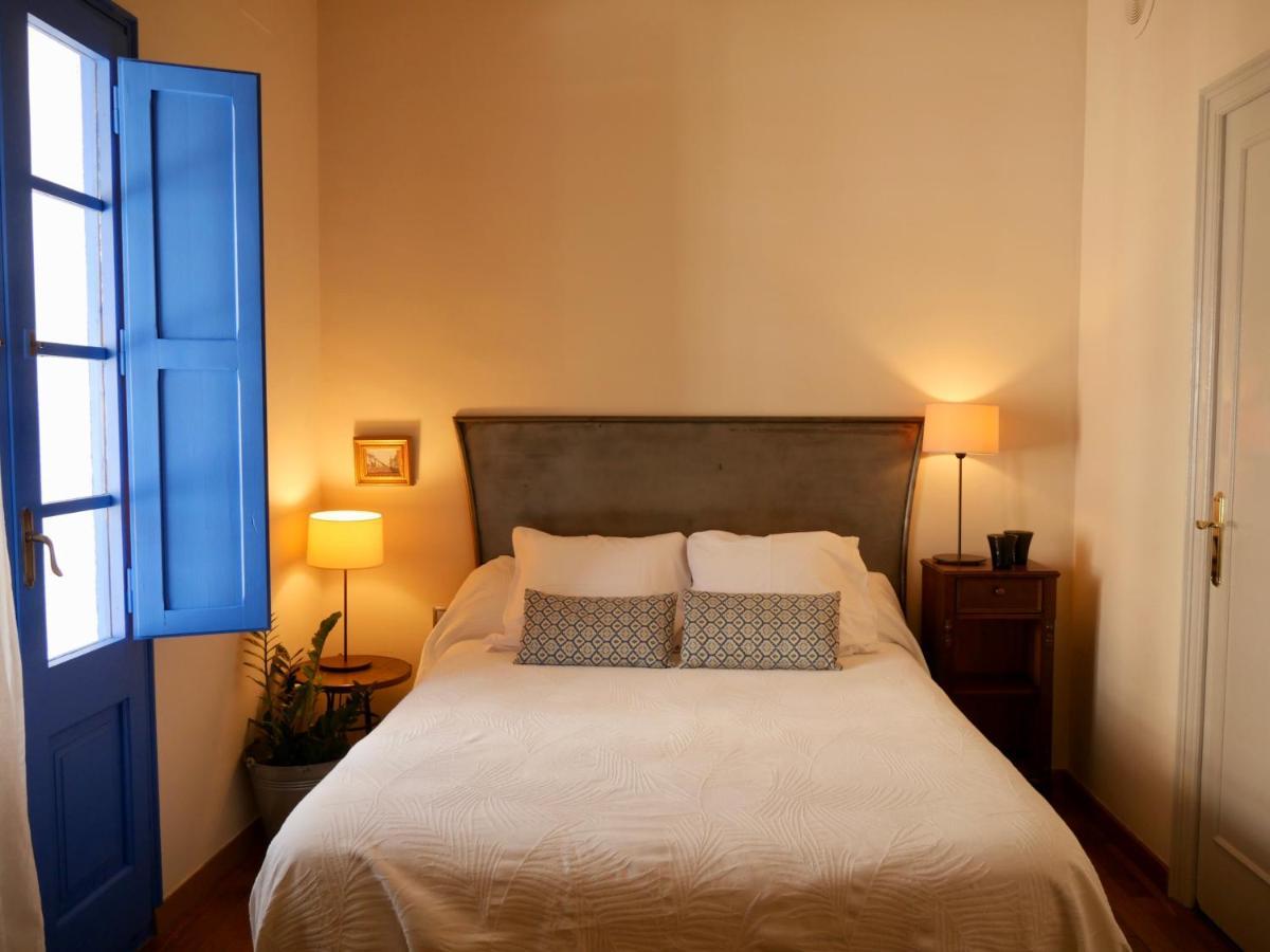 Hostal De La Placa - Hotel Boutique Cabrils Luaran gambar