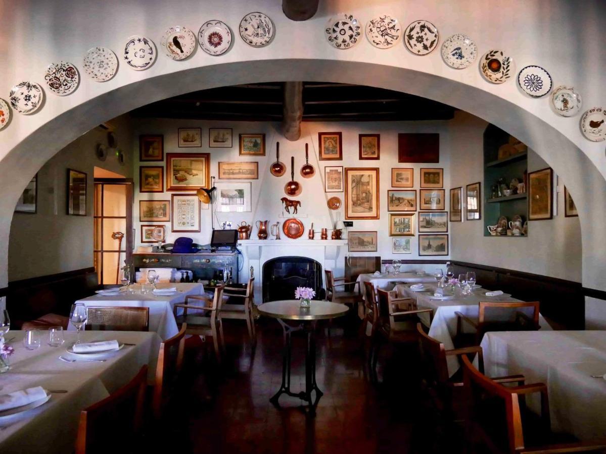 Hostal De La Placa - Hotel Boutique Cabrils Luaran gambar