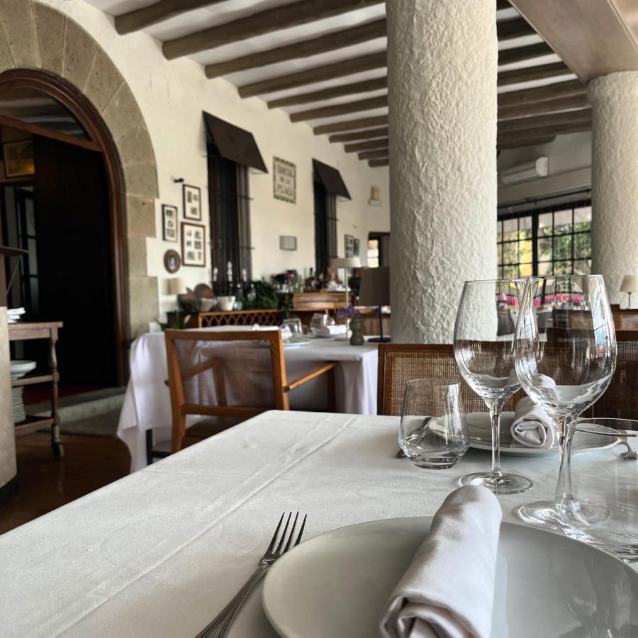 Hostal De La Placa - Hotel Boutique Cabrils Luaran gambar