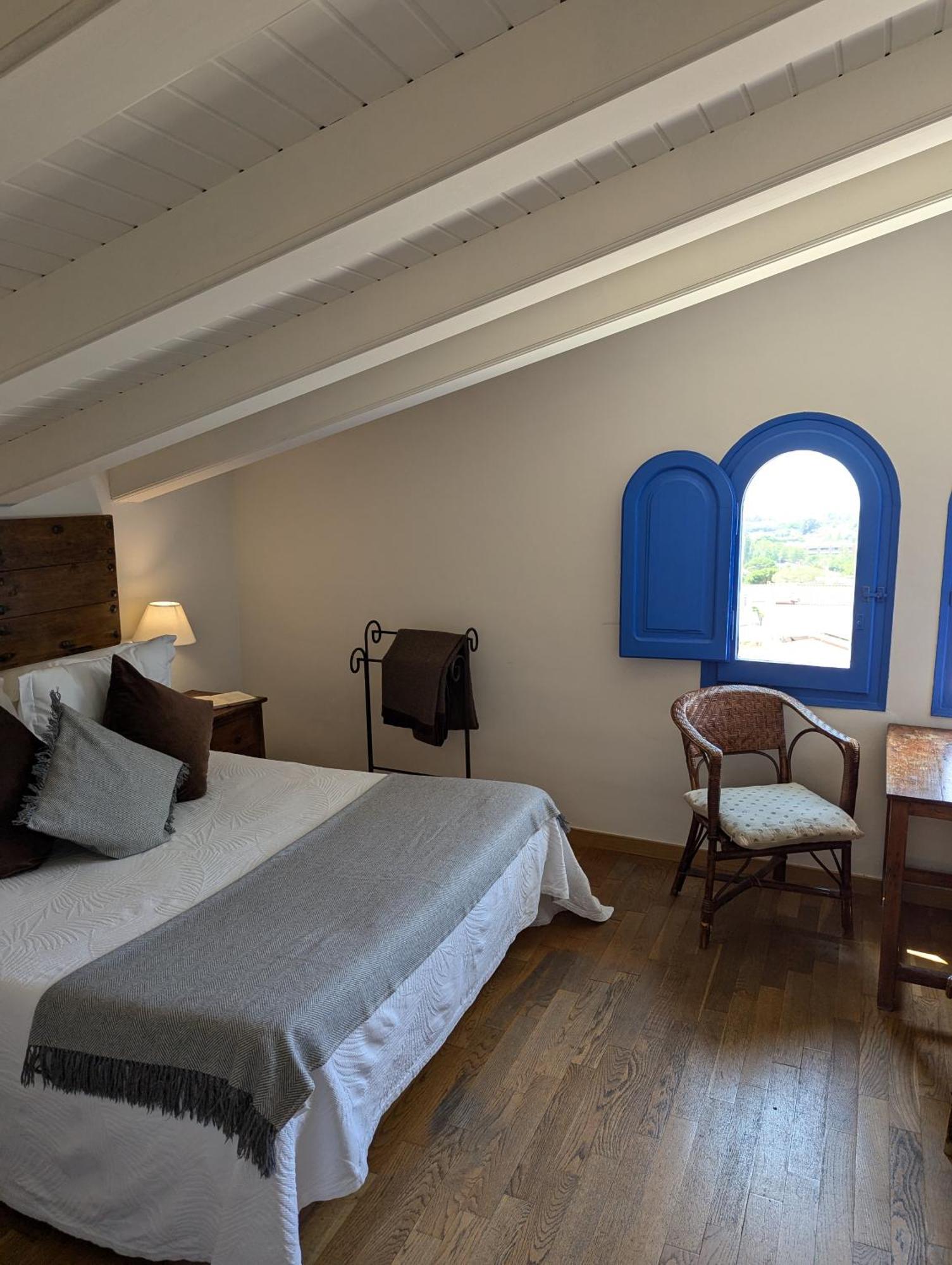 Hostal De La Placa - Hotel Boutique Cabrils Luaran gambar