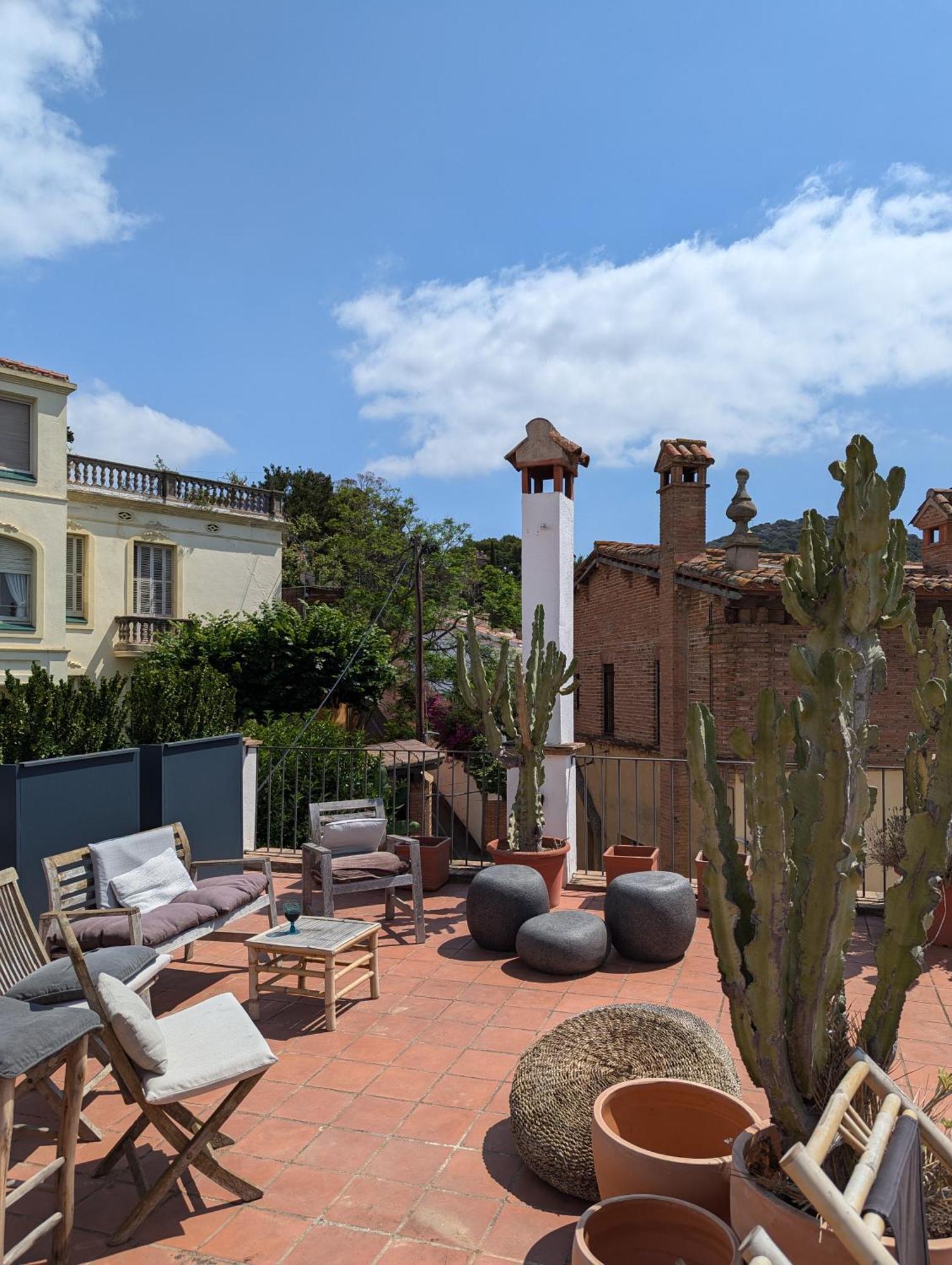Hostal De La Placa - Hotel Boutique Cabrils Luaran gambar