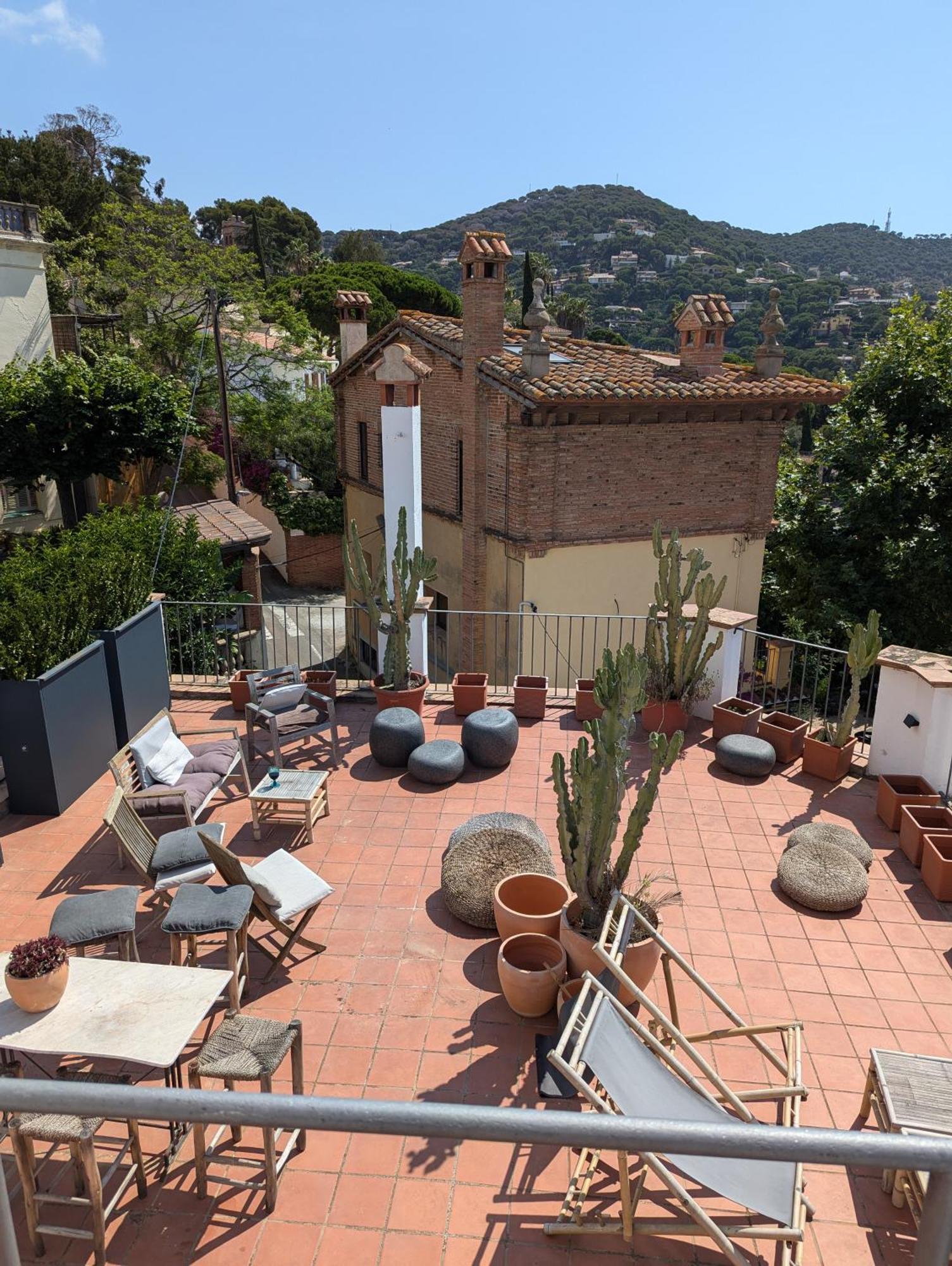 Hostal De La Placa - Hotel Boutique Cabrils Luaran gambar