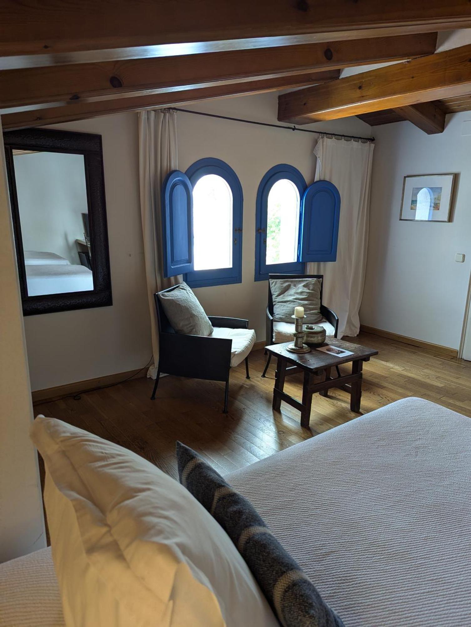 Hostal De La Placa - Hotel Boutique Cabrils Luaran gambar