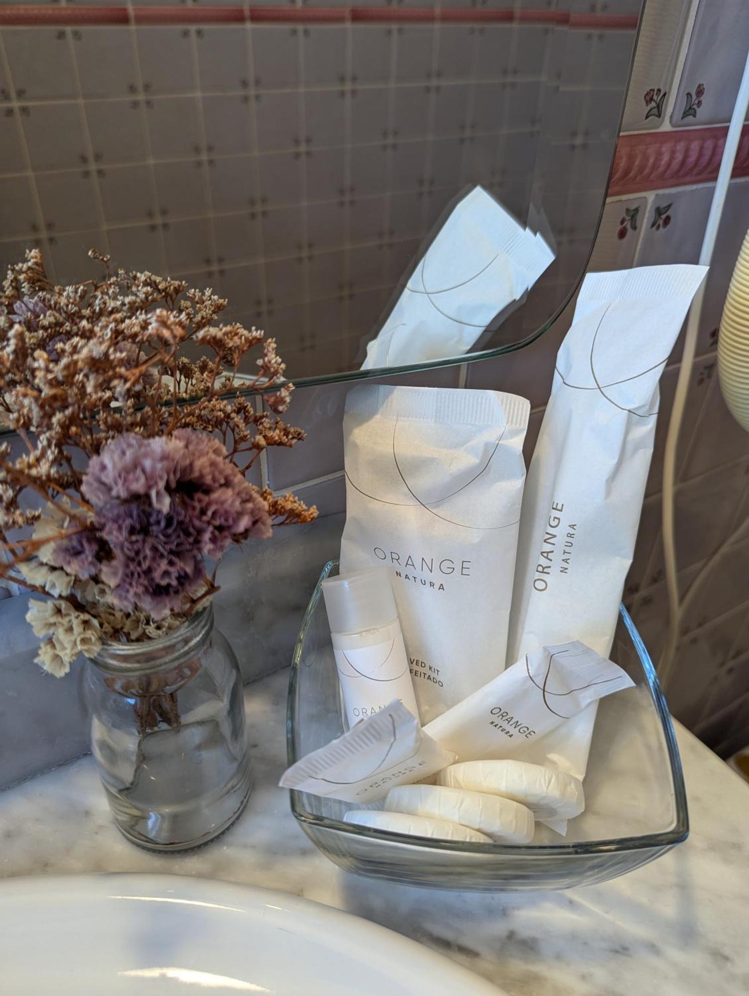 Hostal De La Placa - Hotel Boutique Cabrils Luaran gambar