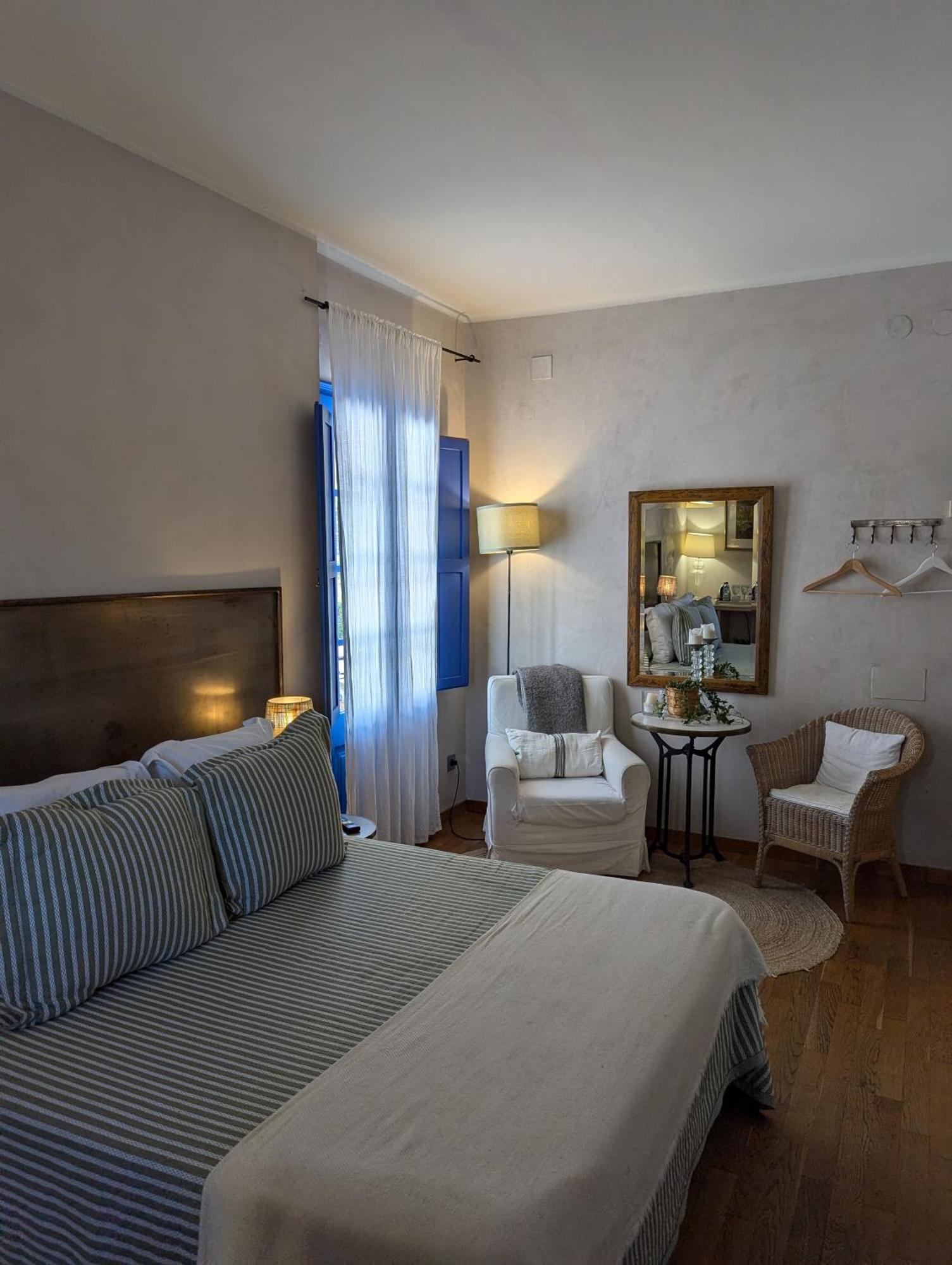 Hostal De La Placa - Hotel Boutique Cabrils Luaran gambar
