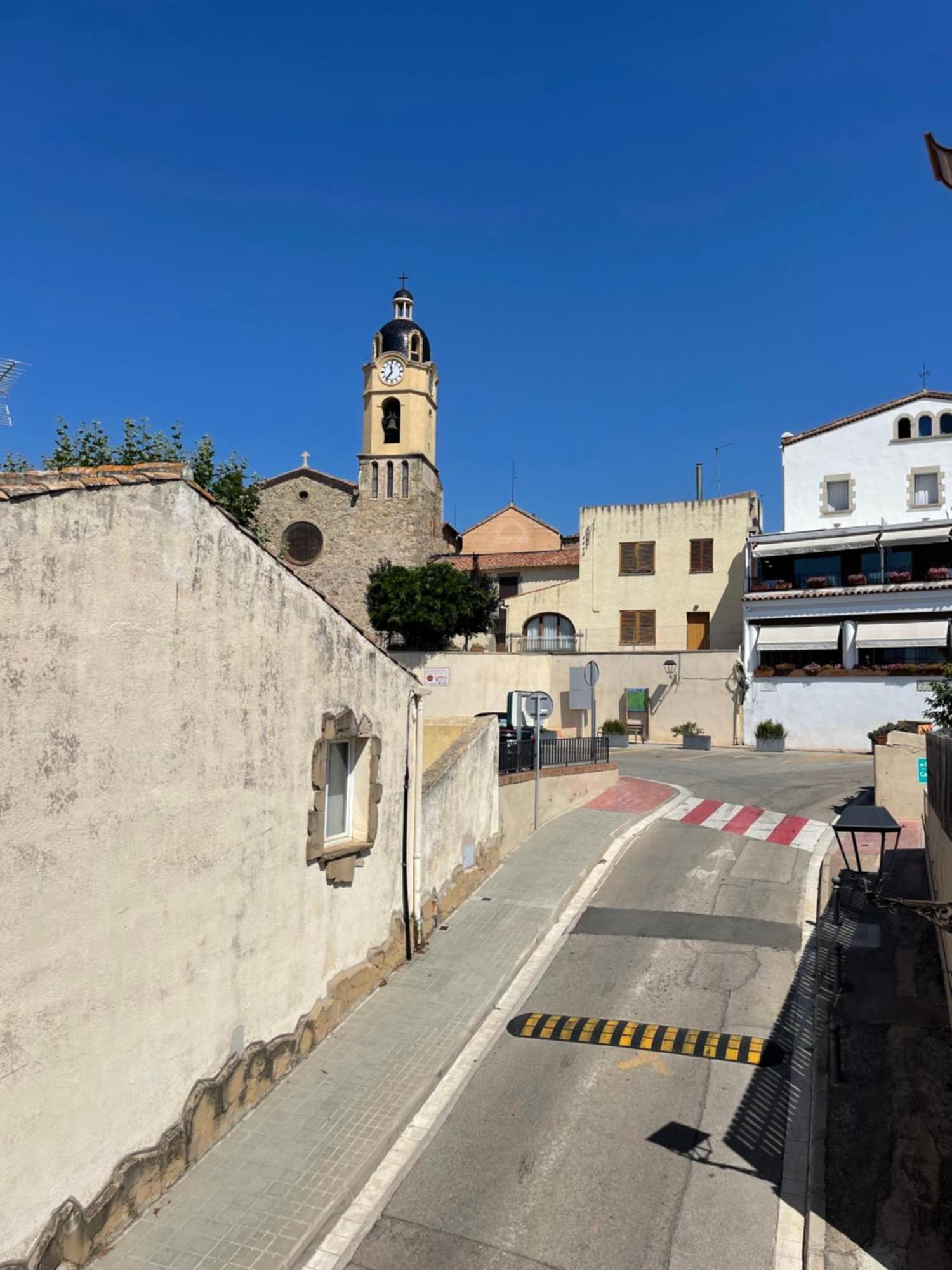 Hostal De La Placa - Hotel Boutique Cabrils Luaran gambar